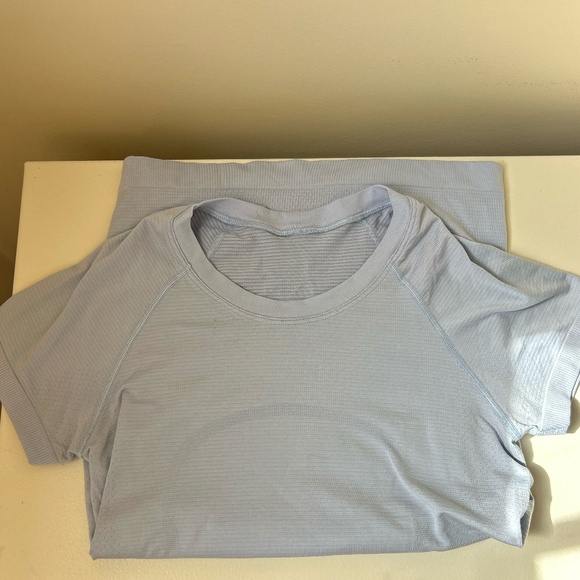 LULULEMON Swiftly Tech Short-Sleeve Shirt 2.0 Hip Length - Picture 1 of 3